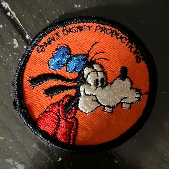 Vintage Walt Disney Productions Character Round Patch GOOFY Orange Unused - Picture 1 of 4